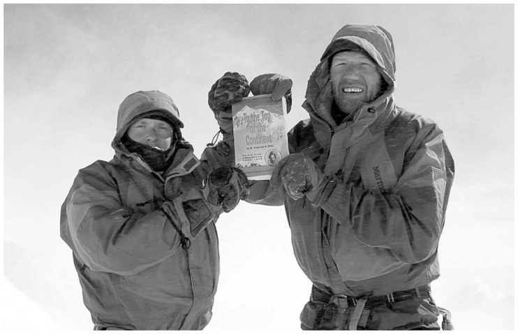 Иллюстрация к книге — Фредерик Кук на вершине континента. Возвращаем Мак-Кинли великому американцу [i_104.jpg]