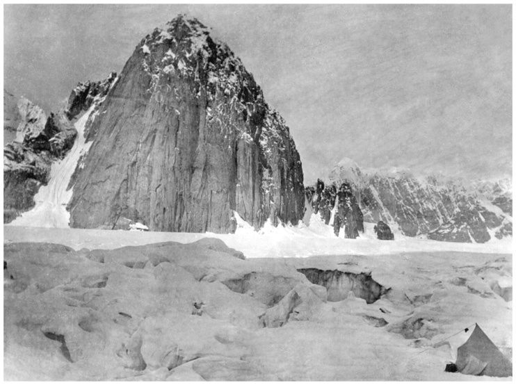 Иллюстрация к книге — Фредерик Кук на вершине континента. Возвращаем Мак-Кинли великому американцу [i_108.jpg]