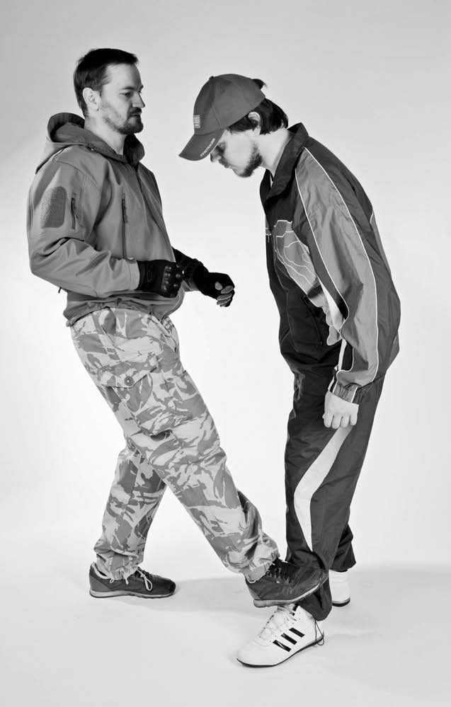 Иллюстрация к книге — Самозащита без оружия. Как победить в драке на улице, не владея боевыми искусствами [i_014.jpg]