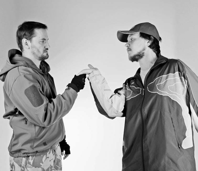 Иллюстрация к книге — Самозащита без оружия. Как победить в драке на улице, не владея боевыми искусствами [i_025.jpg]