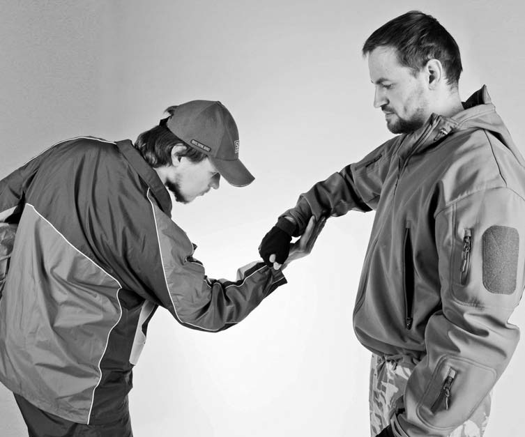 Иллюстрация к книге — Самозащита без оружия. Как победить в драке на улице, не владея боевыми искусствами [i_028.jpg]