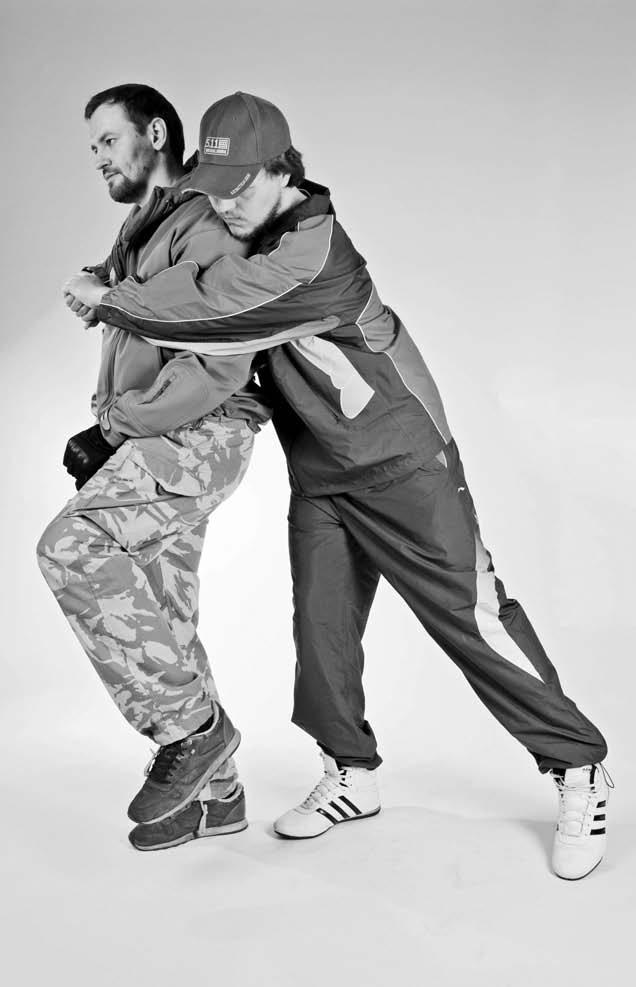 Иллюстрация к книге — Самозащита без оружия. Как победить в драке на улице, не владея боевыми искусствами [i_060.jpg]