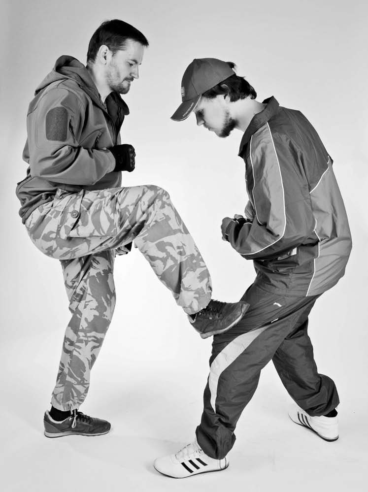 Иллюстрация к книге — Самозащита без оружия. Как победить в драке на улице, не владея боевыми искусствами [i_071.jpg]