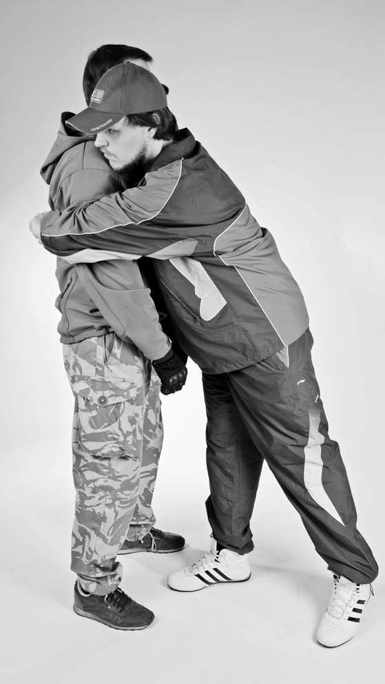 Иллюстрация к книге — Самозащита без оружия. Как победить в драке на улице, не владея боевыми искусствами [i_085.jpg]