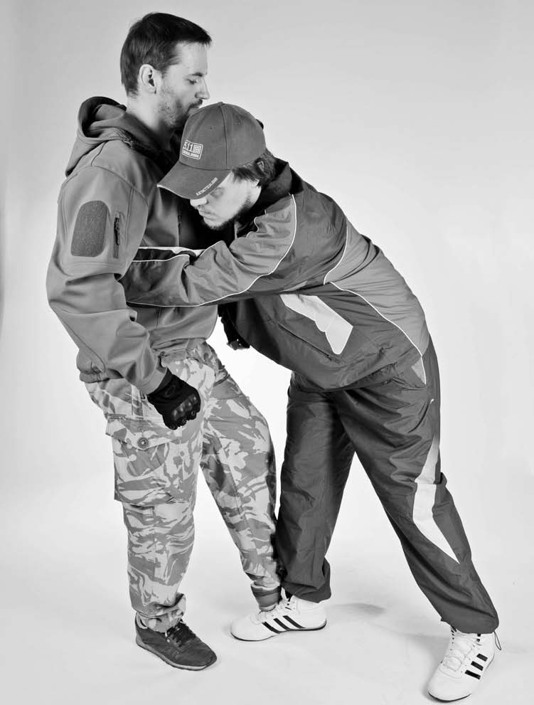 Иллюстрация к книге — Самозащита без оружия. Как победить в драке на улице, не владея боевыми искусствами [i_089.jpg]