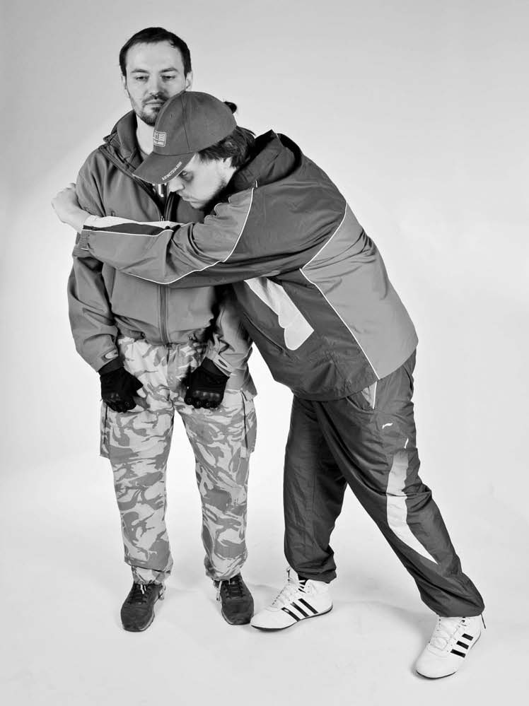 Иллюстрация к книге — Самозащита без оружия. Как победить в драке на улице, не владея боевыми искусствами [i_092.jpg]