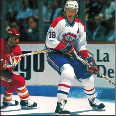 Иллюстрация к книге — Стенка на стенку. Хоккейное противостояние Канада-Россия [i_040.jpg]