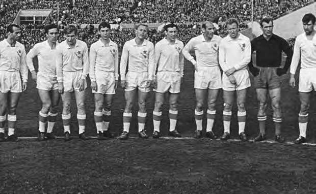 Иллюстрация к книге — Мяч, пробитый им, и теперь летит над землей. Древо памяти Валентина Бубукина [_13.jpg]