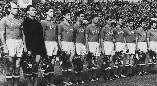 Иллюстрация к книге — Мяч, пробитый им, и теперь летит над землей. Древо памяти Валентина Бубукина [_25.jpg]