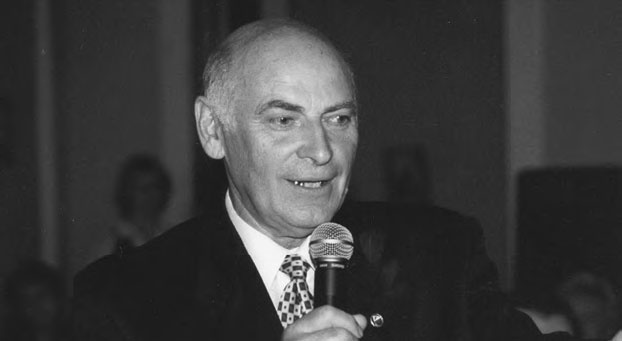 Иллюстрация к книге — Мяч, пробитый им, и теперь летит над землей. Древо памяти Валентина Бубукина [_45.jpg]