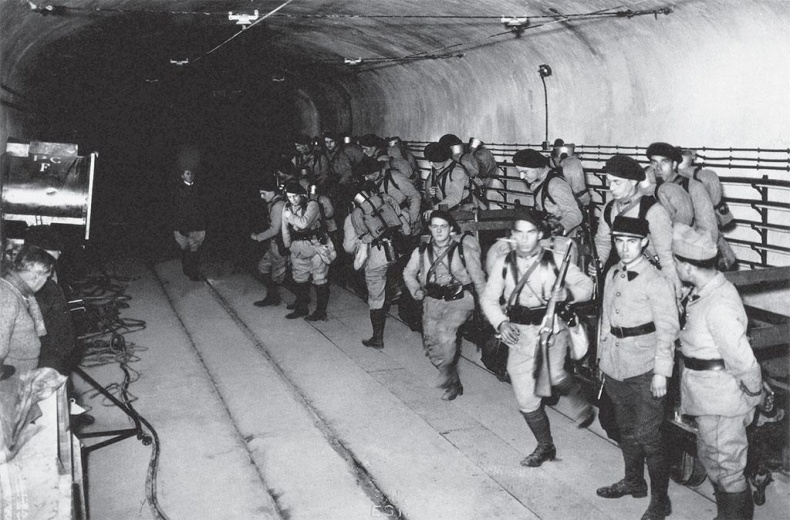 Иллюстрация к книге — История Франции [_302.jpg]