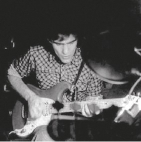 Иллюстрация к книге — Наутилус Помпилиус. Мы вошли в эту воду однажды [i_006.jpg]