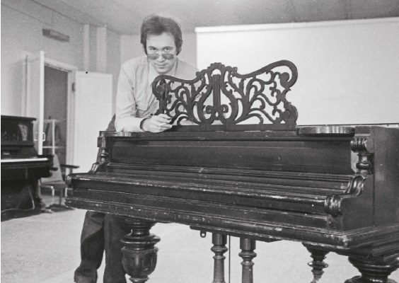 Иллюстрация к книге — Наутилус Помпилиус. Мы вошли в эту воду однажды [i_072.jpg]