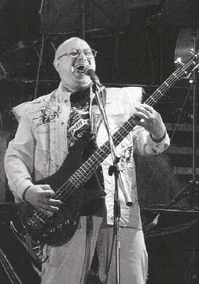 Иллюстрация к книге — Наутилус Помпилиус. Мы вошли в эту воду однажды [i_105.jpg]