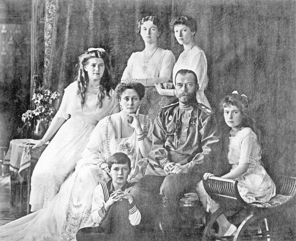 Иллюстрация к книге — Быть императрицей. Повседневная жизнь на троне [i_034.jpg]