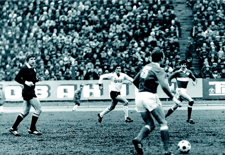 Иллюстрация к книге — Люди в черном. Непридуманные истории о судействе начистоту [i_009.jpg]