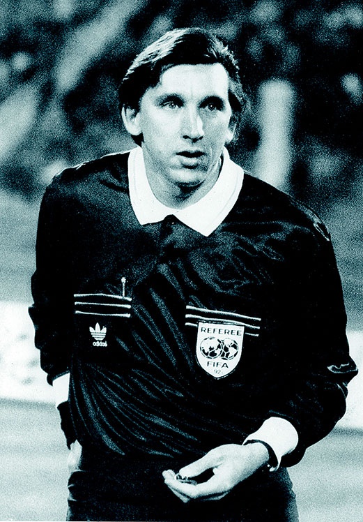 Иллюстрация к книге — Люди в черном. Непридуманные истории о судействе начистоту [i_025.jpg]