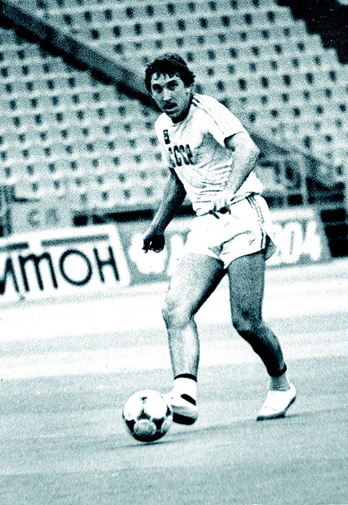 Иллюстрация к книге — Люди в черном. Непридуманные истории о судействе начистоту [i_034.jpg]