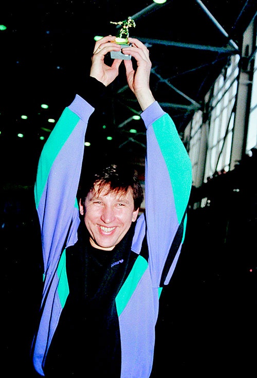 Иллюстрация к книге — Люди в черном. Непридуманные истории о судействе начистоту [i_035.jpg]