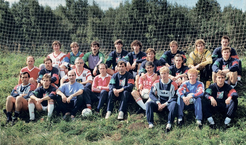 Иллюстрация к книге — Люди в черном. Непридуманные истории о судействе начистоту [i_048.jpg]