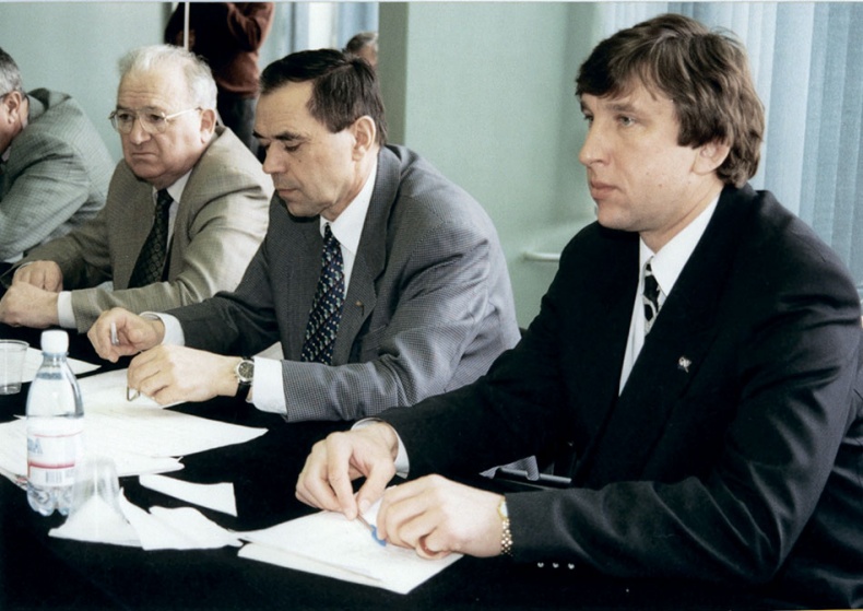 Иллюстрация к книге — Люди в черном. Непридуманные истории о судействе начистоту [i_076.jpg]