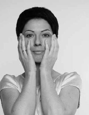 Иллюстрация к книге — Эколифтинг лица: как выглядеть на 10 лет моложе [i_040.jpg]