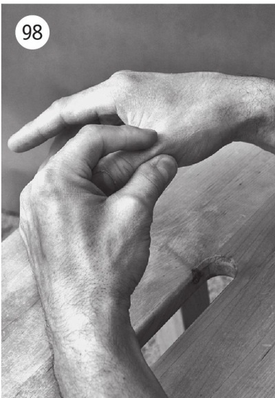 Иллюстрация к книге — 5 минут изометрических упражнений для тех, кто не отрывает попы от стула [autogen_ebook_id124.jpg]