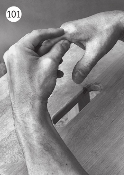 Иллюстрация к книге — 5 минут изометрических упражнений для тех, кто не отрывает попы от стула [autogen_ebook_id127.jpg]