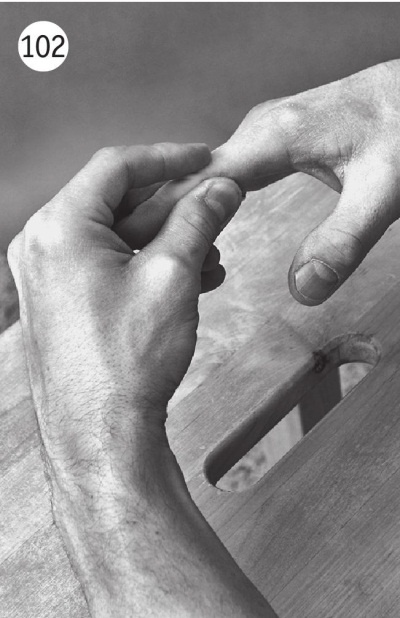 Иллюстрация к книге — 5 минут изометрических упражнений для тех, кто не отрывает попы от стула [autogen_ebook_id128.jpg]