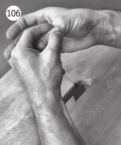 Иллюстрация к книге — 5 минут изометрических упражнений для тех, кто не отрывает попы от стула [autogen_ebook_id132.jpg]