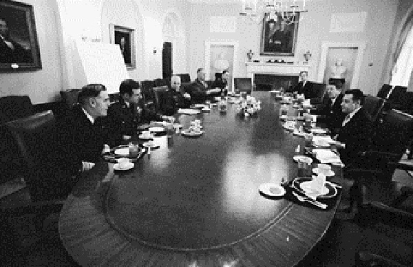 Иллюстрация к книге — "Мертвая рука". Неизвестная история холодной войны и ее опасное наследие [pic_11.jpg]