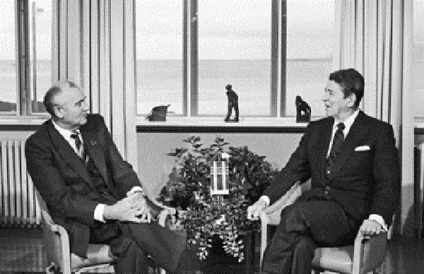 Иллюстрация к книге — "Мертвая рука". Неизвестная история холодной войны и ее опасное наследие [pic_17.jpg]