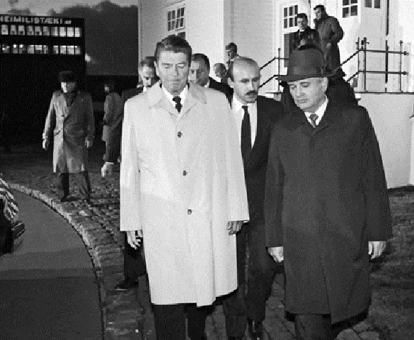 Иллюстрация к книге — "Мертвая рука". Неизвестная история холодной войны и ее опасное наследие [pic_18.jpg]