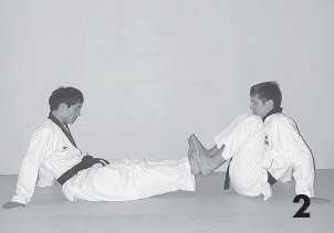 Иллюстрация к книге — Выживают сильнейшие. Физическая подготовка в практике боевых искусств и единоборств [i_102.jpg]