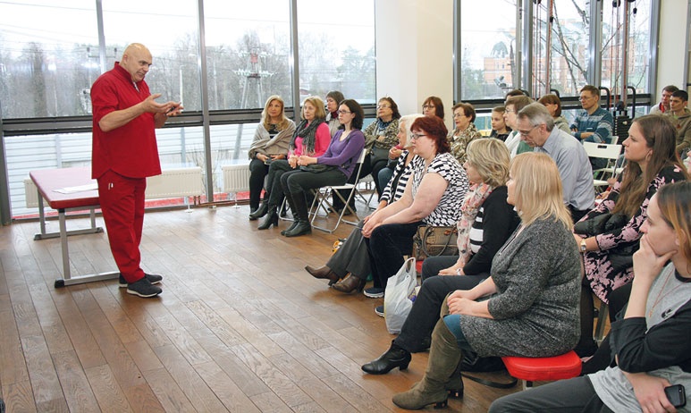 Иллюстрация к книге — Домашние уроки здоровья. Гимнастика без тренажеров [i_002.jpg]