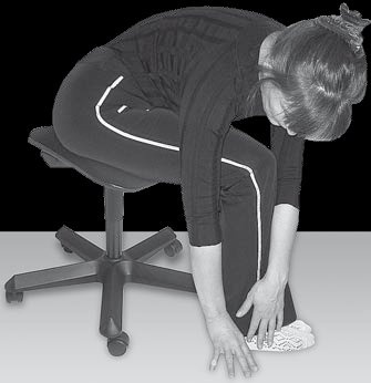 Иллюстрация к книге — Йога для офисных работников. Целебные комплексы от "сидячих болезней" [i_045.jpg]