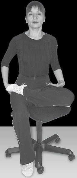 Иллюстрация к книге — Йога для офисных работников. Целебные комплексы от &quot;сидячих болезней&quot; [i_058.jpg]