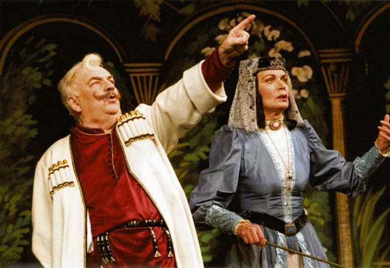 Иллюстрация к книге — Я везучий. Вспоминаю, улыбаюсь, немного грущу [i_100.jpg]