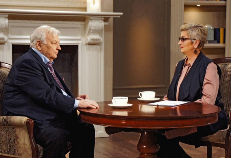 Иллюстрация к книге — Я везучий. Вспоминаю, улыбаюсь, немного грущу [i_123.jpg]