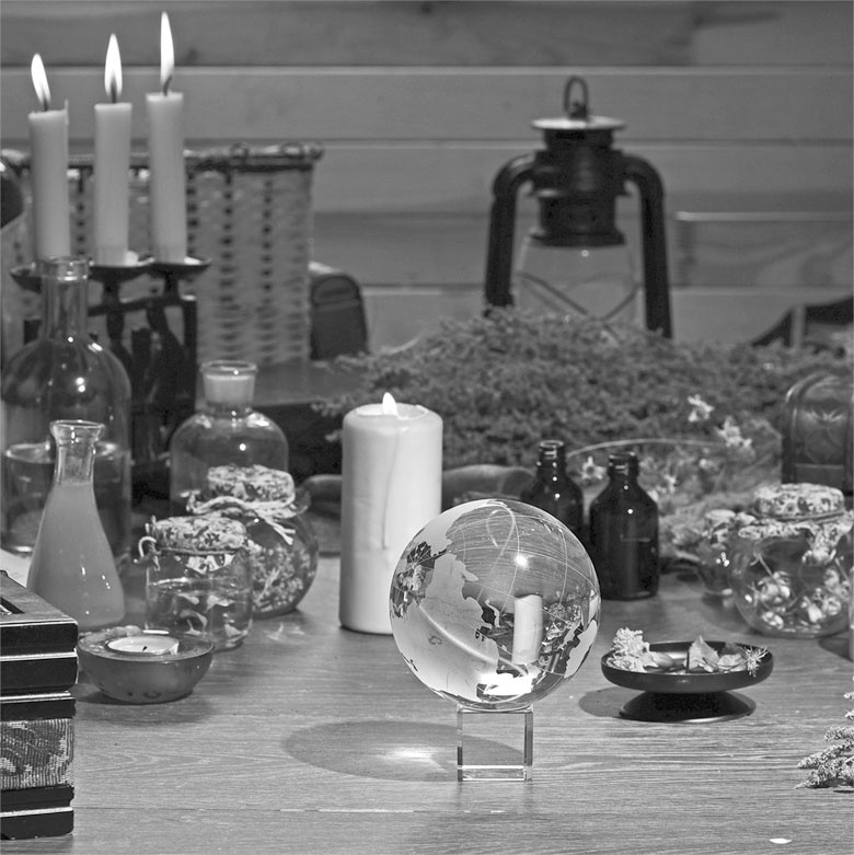 Иллюстрация к книге — Тайны пророчеств и предсказаний [i_001.jpg]