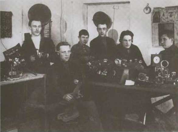 Иллюстрация к книге — Расплетин [i_010.jpg]