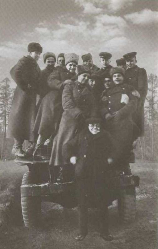 Иллюстрация к книге — Расплетин [i_030.jpg]