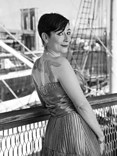 Иллюстрация к книге — Магония [i_003.jpg]