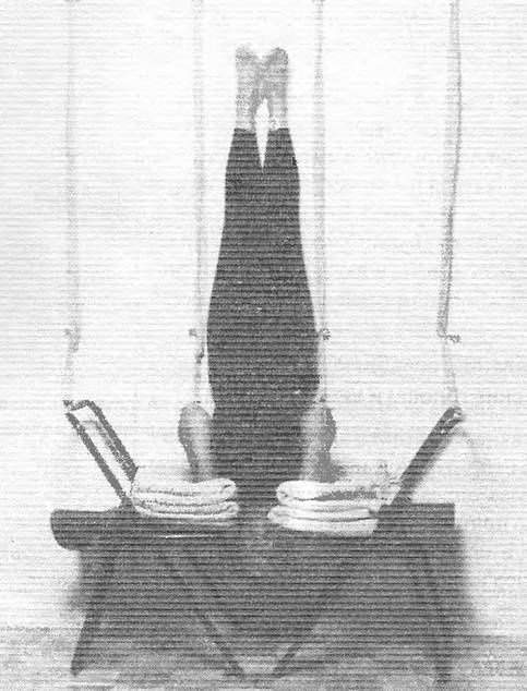 Иллюстрация к книге — Новая йога для тех, кому за 50: обратите вспять процессы старения. Руководство по йоге для людей среднего и старшего возраста [image32.jpg]