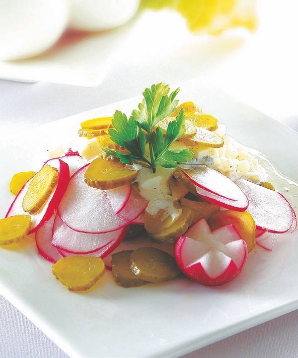 Иллюстрация к книге — Вкусные блюда и заготовки к столу из вашего сада и огорода [i_002.jpg]