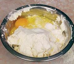 Иллюстрация к книге — Кулинарная коллекция. Шаг за шагом [desserts_07_2.jpg]