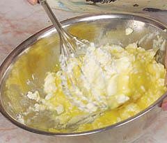 Иллюстрация к книге — Кулинарная коллекция. Шаг за шагом [desserts_11_2.jpg]