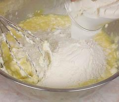 Иллюстрация к книге — Кулинарная коллекция. Шаг за шагом [desserts_11_3.jpg]