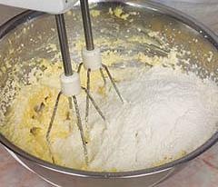 Иллюстрация к книге — Кулинарная коллекция. Шаг за шагом [desserts_22_2.jpg]