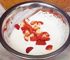 Иллюстрация к книге — Кулинарная коллекция. Шаг за шагом [desserts_35_2.jpg]